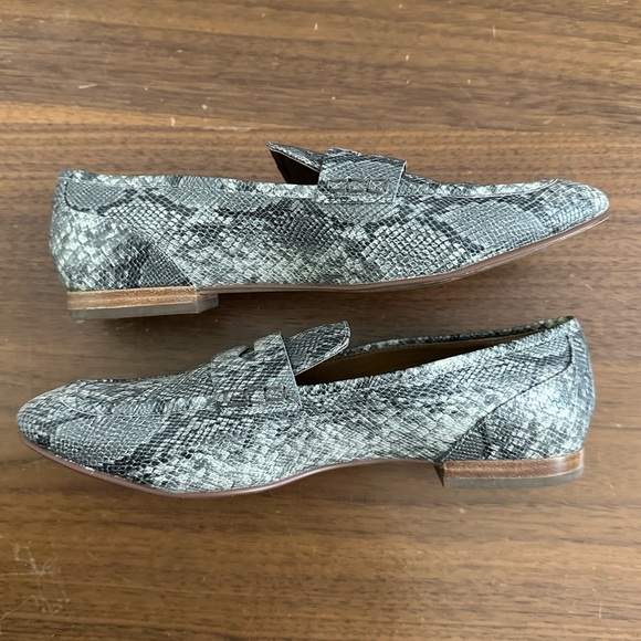 14th & Union Gray Snake Print Loafer Flats Womens Size 8.5 - Picture 6 of 7